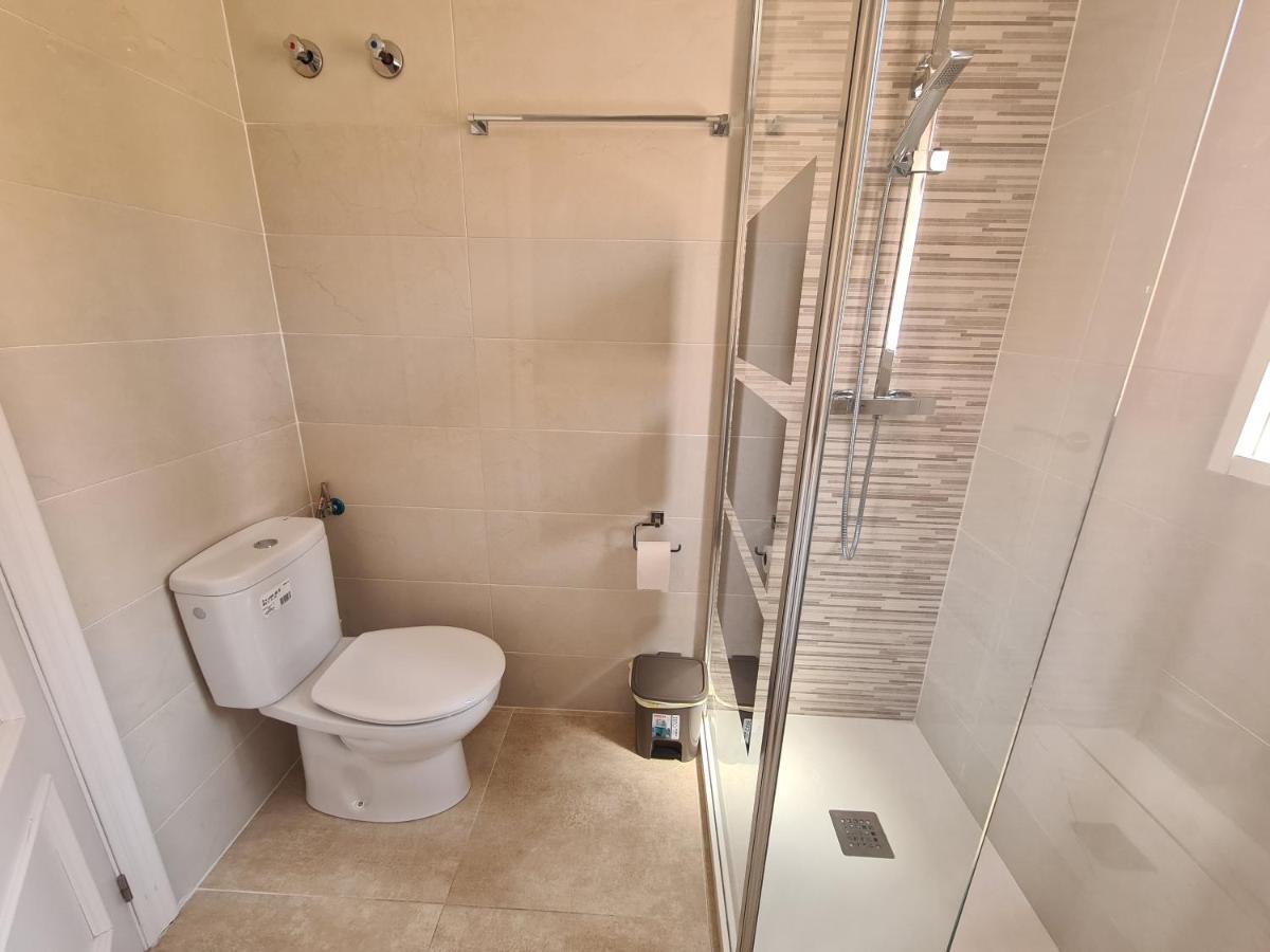 2 Bedroom Property In Closed Urbanisation ตอร์เรเวียคา ภายนอก รูปภาพ